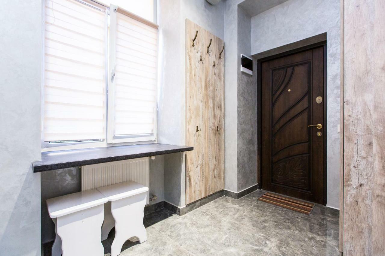 Дизайнерська Віп Квартира По Вулиці Куліша 14 Lviv Eksteriør billede